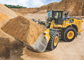 John Deere 824 X-tier wheel loader