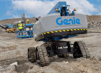 Genie S-80 J TraX boom lift