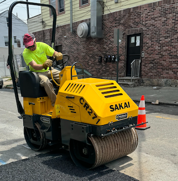 Sakai CR271 asphalt roller