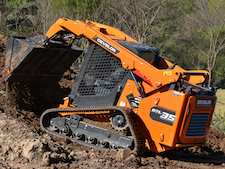 Develon compact track loader