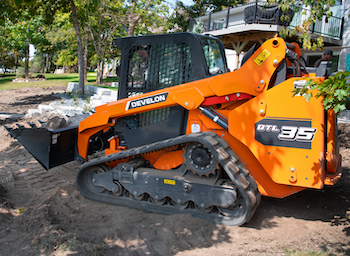 Develon DTL35 compact track loader